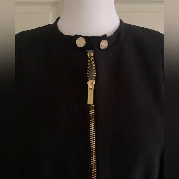 Calvin Klein Black and Gold Blazer with Modern Design - Picture 4 of 15